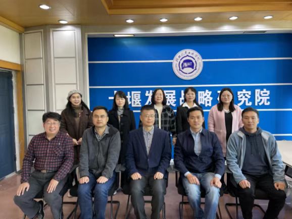 151319429.jpg 肖俊涛团队.jpg